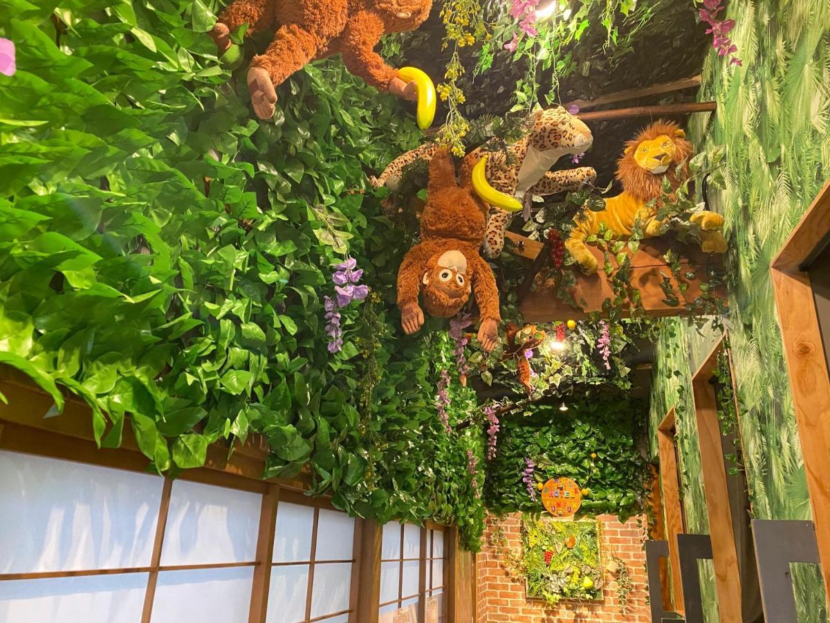 אוסקה Hotel Jungle Fun Fun מראה חיצוני תמונה