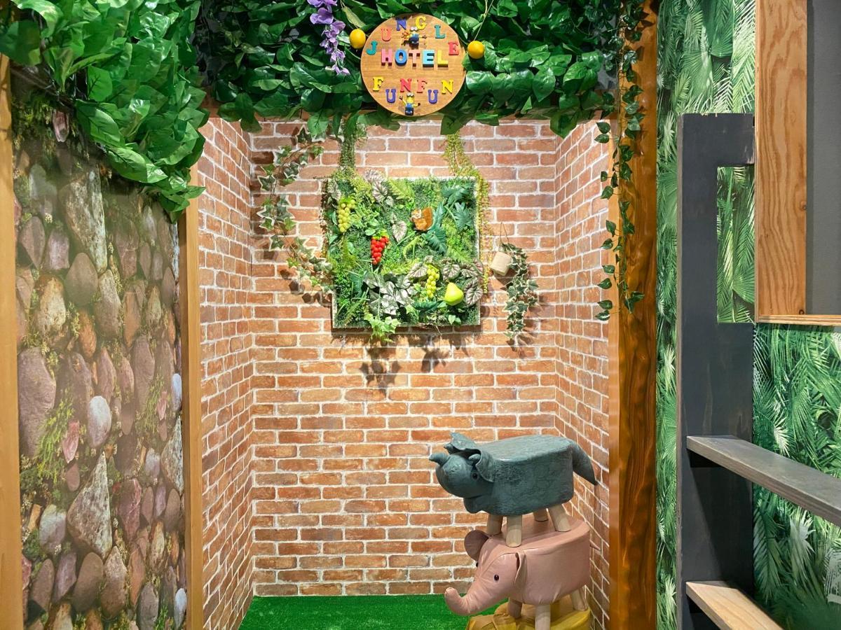 אוסקה Hotel Jungle Fun Fun מראה חיצוני תמונה